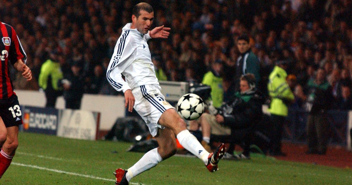 Zinedine Zidane and the sacred first touch that separated him from the rest - Planet Football