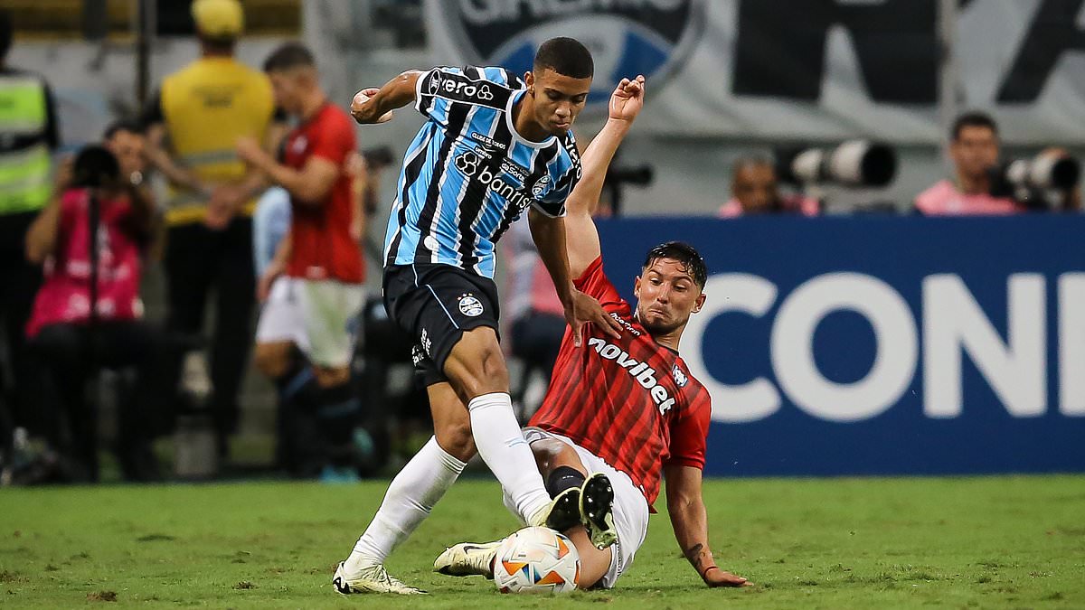 Who is Man United target Gustavinho? Gustavo Nunes, 18, is the next jewel in Brazil's crown and idolises Neymar - but he almost turned his back on football after the death of