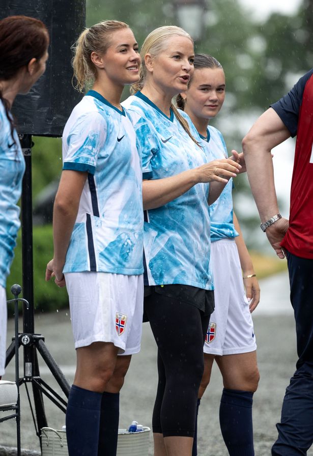 Arsenal captain Martin Odegaard joins girlfriend and Norway's Royal Family in charity match - Mirror Online