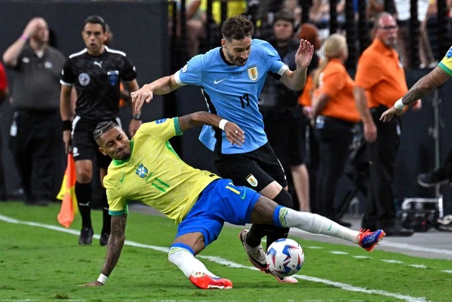 Copa America 2024: Losing in the penalty shootout, the Brazilian team fell painfully to Uruguay - Photo 1.