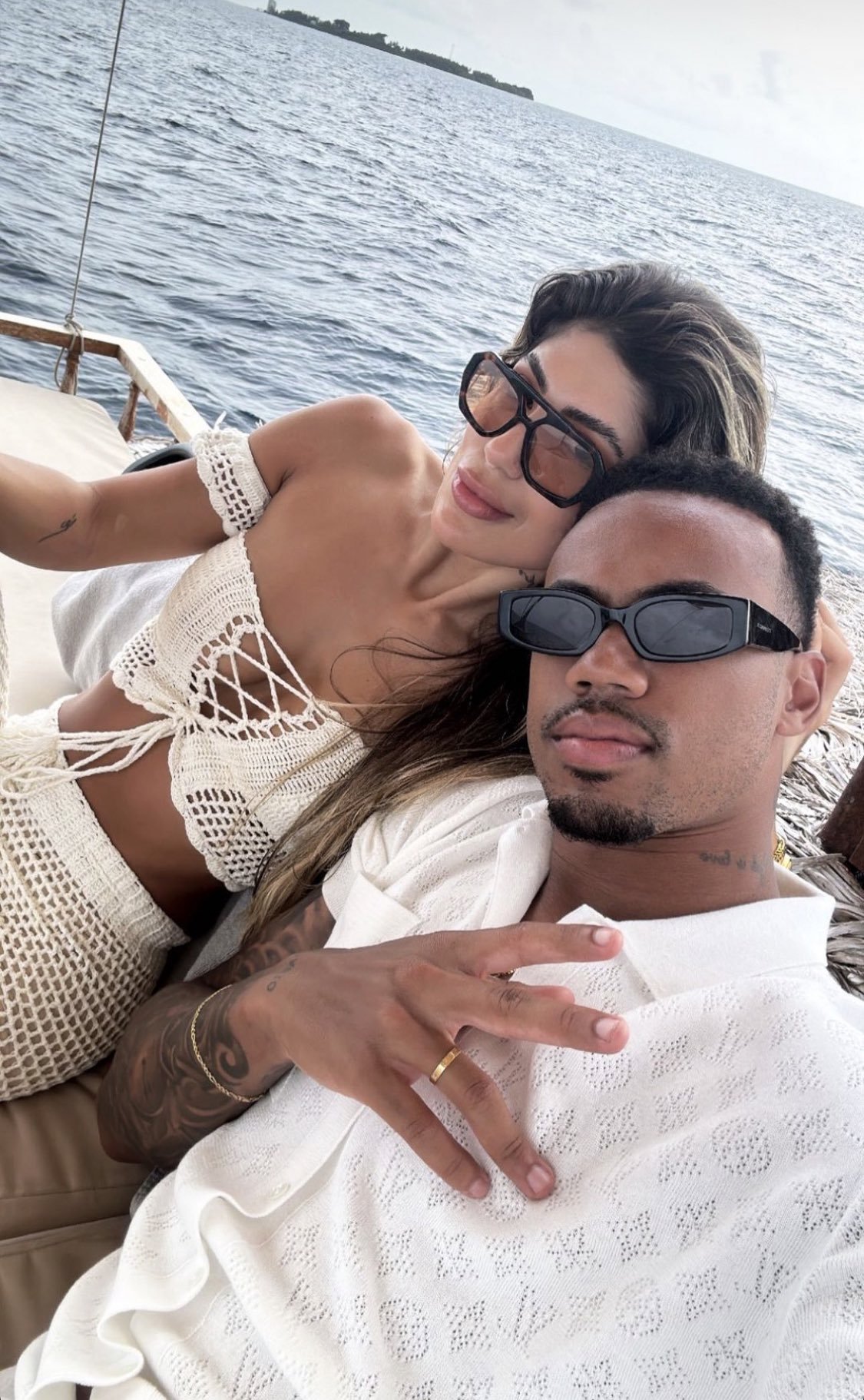 afcstuff on X: "Gabriel Magalhães & his wife, Gabrielle, enjoying their holiday. ️#afc https://t.co/zVRX3lpkKt" / X