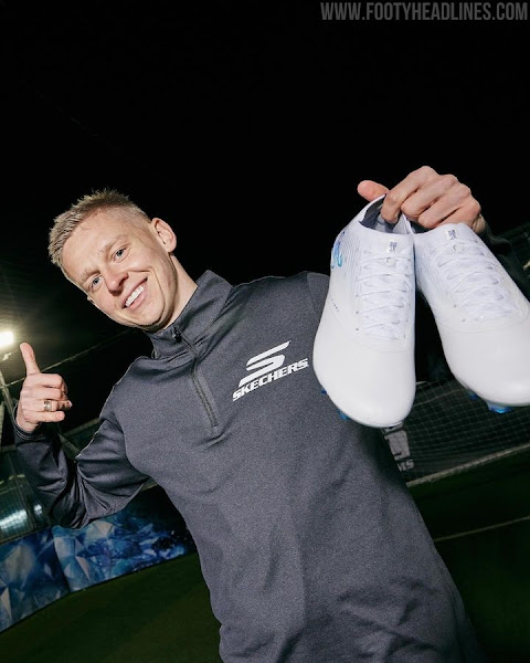 Arsenal star Oleksandr Zinchenko beams as he becomes new Skechers ambassador, launching brand new Diamond-Ice boot😍😍